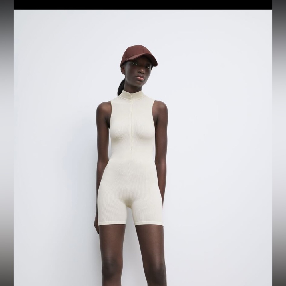 ZARA SEAMLESS BODYSUIT